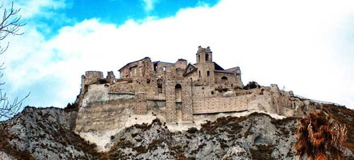 B&B E Casa Vacanza Al Castello Roccella Ionica Buitenkant foto