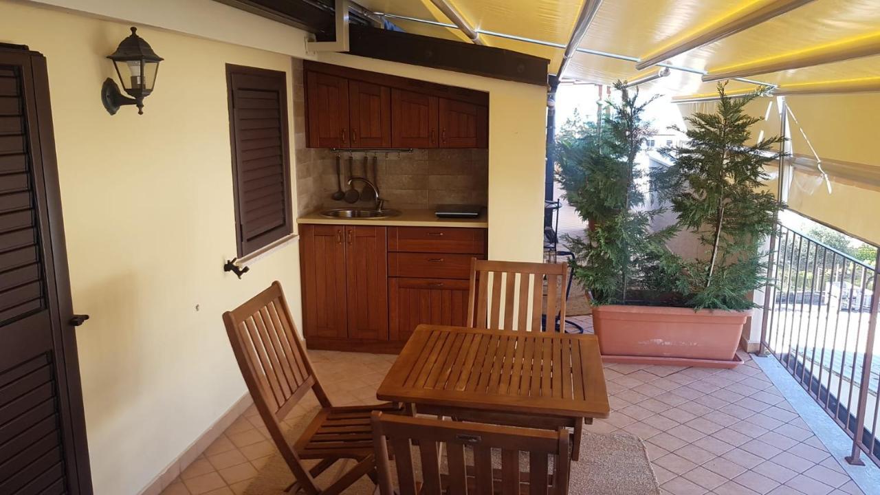 B&B E Casa Vacanza Al Castello Roccella Ionica Buitenkant foto