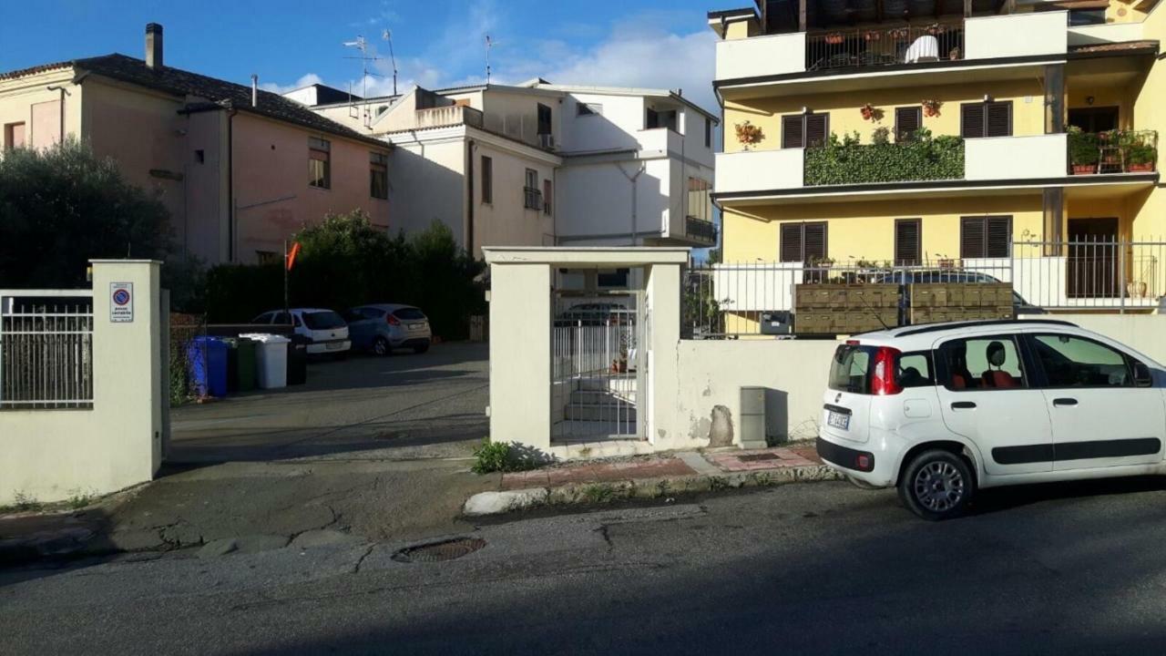 B&B E Casa Vacanza Al Castello Roccella Ionica Buitenkant foto